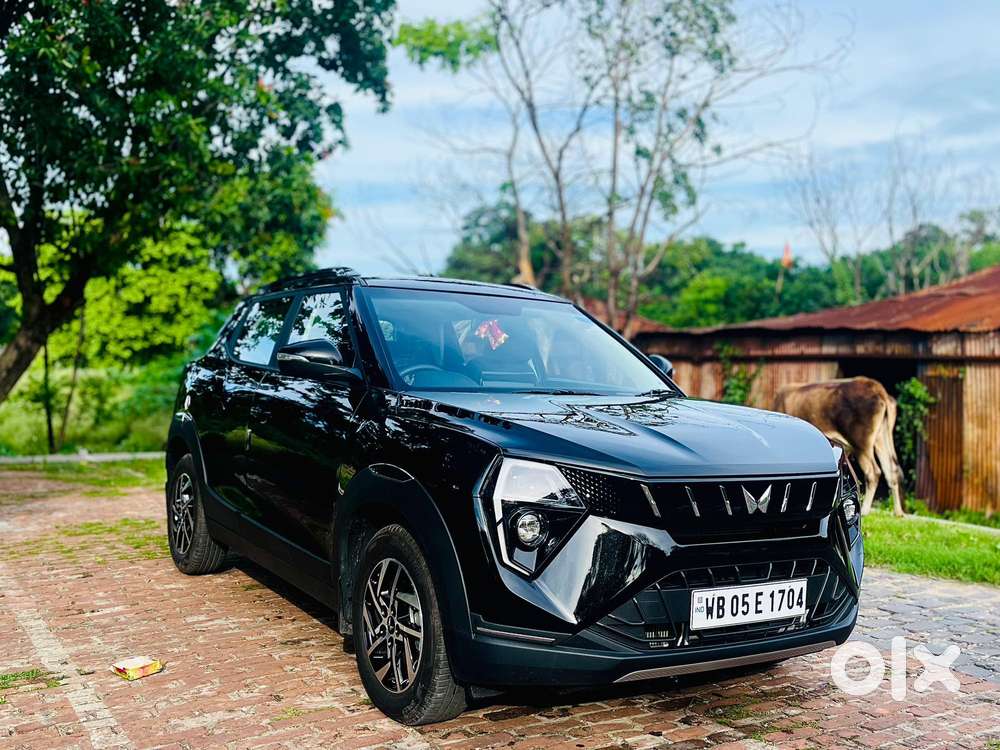 Mahindra Xuv 3xo Ax5 Pm Mt, 2026, Petrol