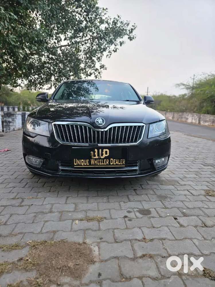 Skoda Superb 2014 Petrol Well Maintained Mh No