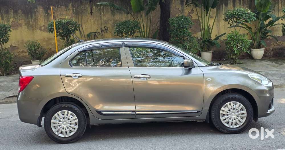 Maruti Suzuki Dzire 1.2 Vxi, 2023, Petrol