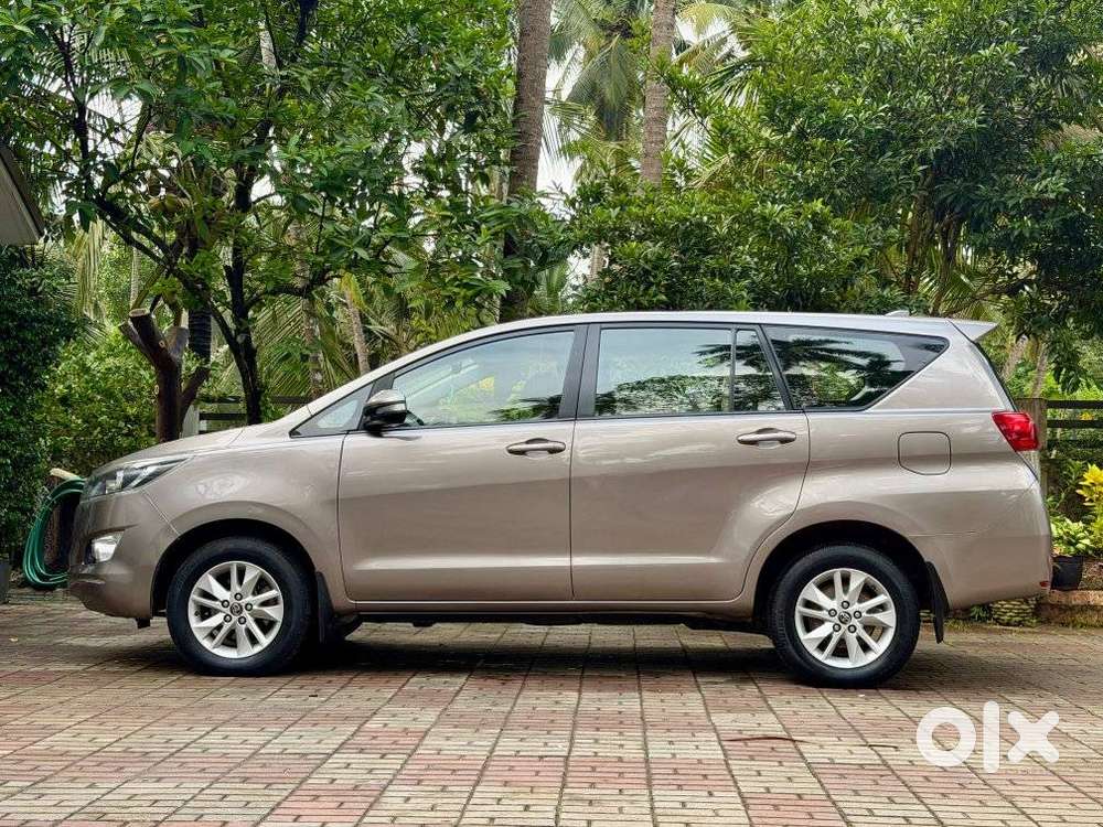 Toyota Innova Crysta 2.8 Gx At, 2016, Diesel