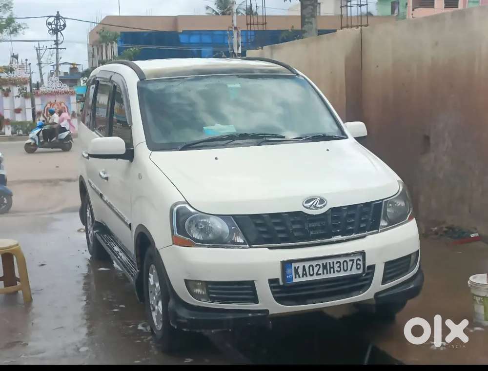 Mahindra Xylo E9