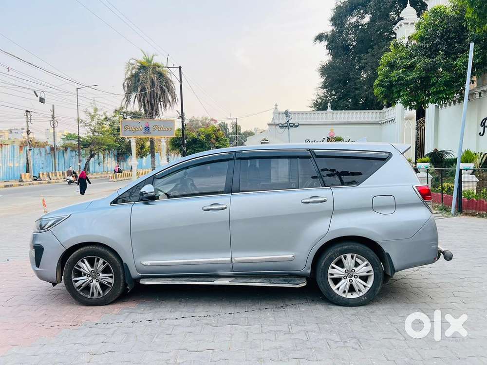 Toyota Innova Crysta 2.8z Automatic, 2017, Diesel