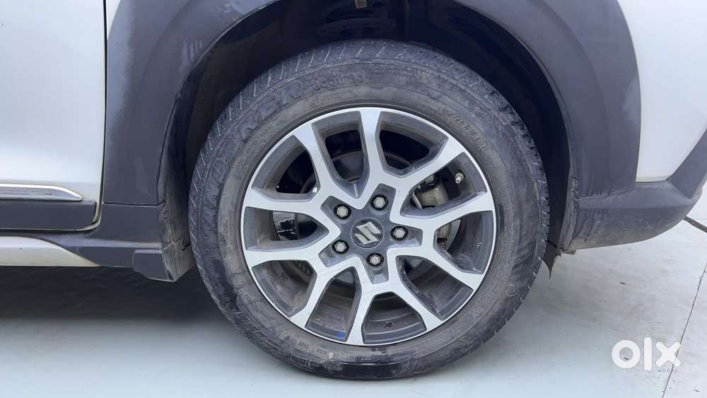 Maruti Suzuki Xl6 1.5 Alpha Plus Mt, 2023, Petrol