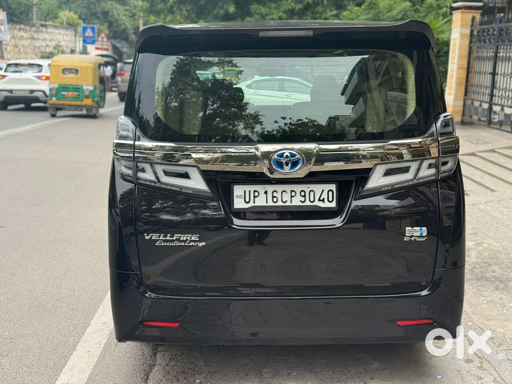Toyota Vellfire 2.5 Executive Lounge, 2020, Petrol