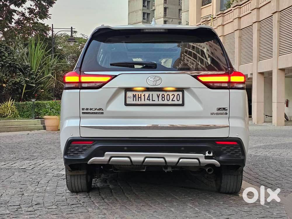 Toyota Innova Hycross 2.0 Zx (o) Hybrid 7 Str, 2024, Petrol