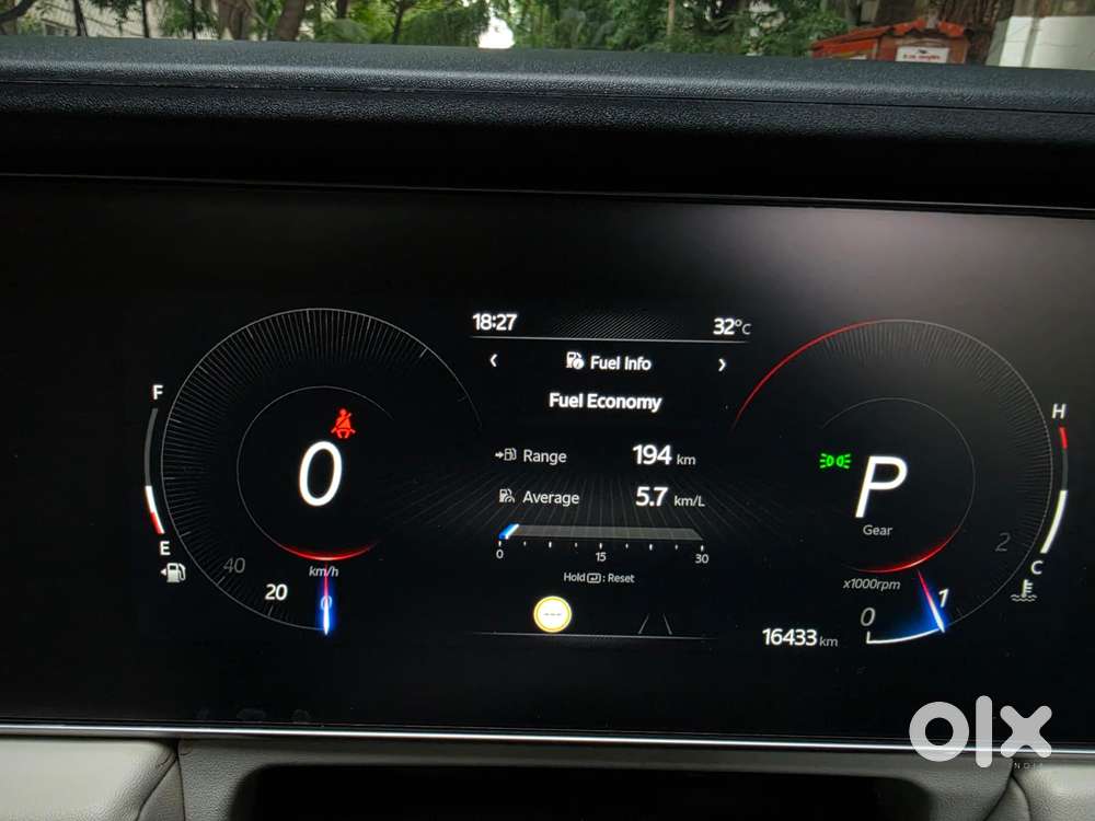 Mahindra Xuv700 2.0 Ax 7 Petrol At Luxury Pack Str, 2024, Petrol