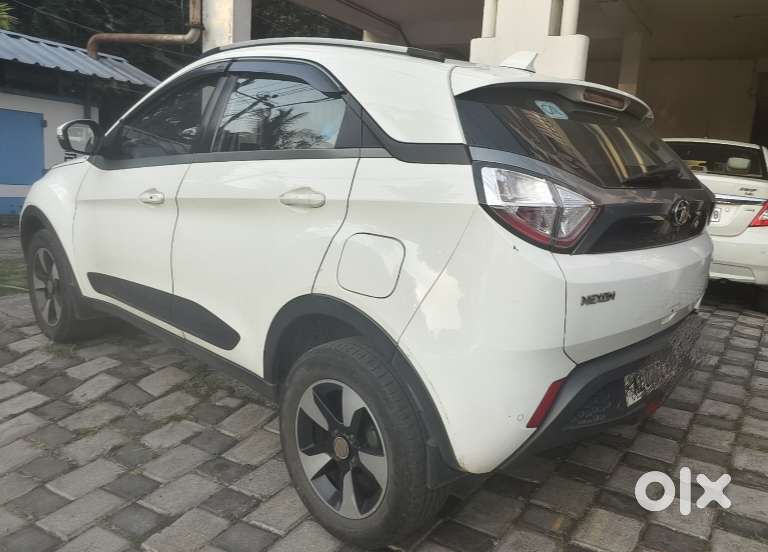 Tata Nexon 1.2 Revotron Xz Plus, 2017, Petrol
