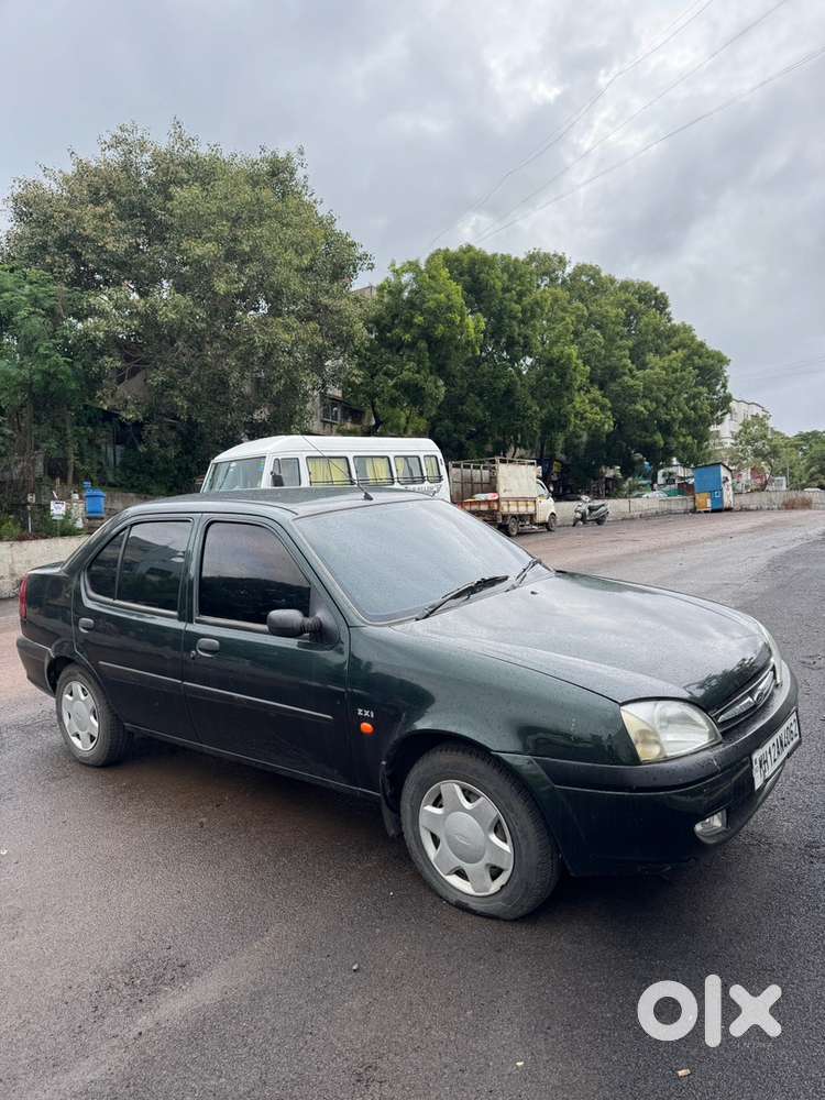 Ford Ikon Petrol 2000 Car