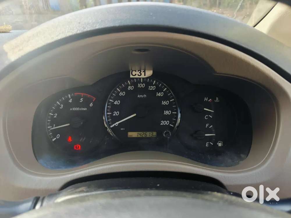 Toyota Innova 2.5 G 8-seater 2015