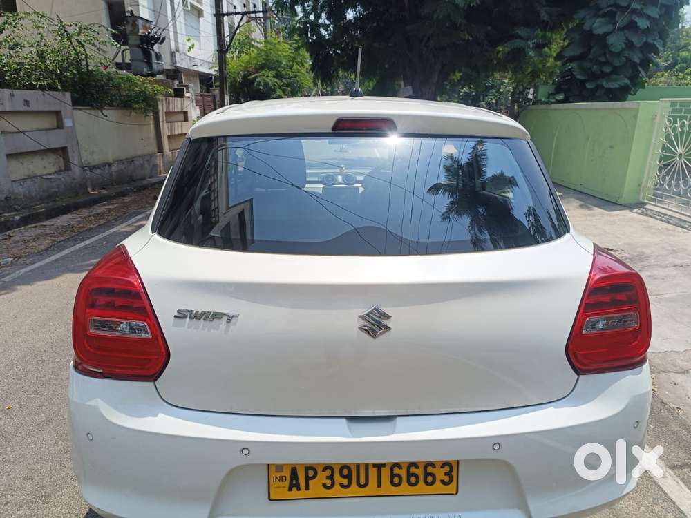 Maruti Suzuki Swift Vxi + Manual, 2023, Petrol