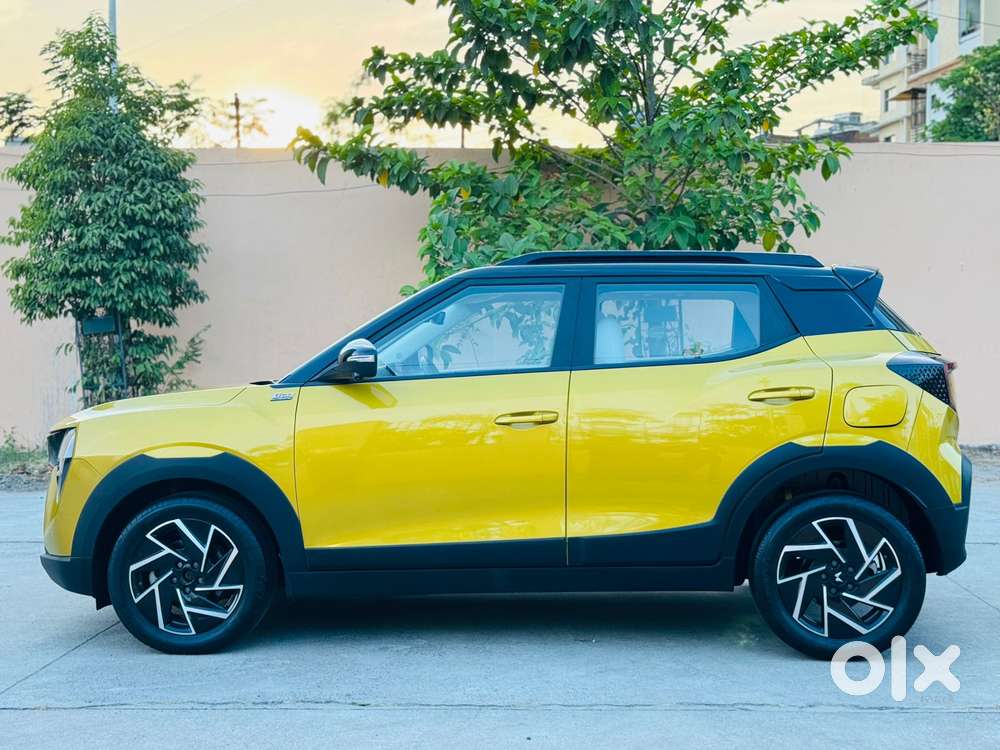 Mahindra Xuv 3xo Ax7l 1.2 Petrol At (pg), 2024, Petrol