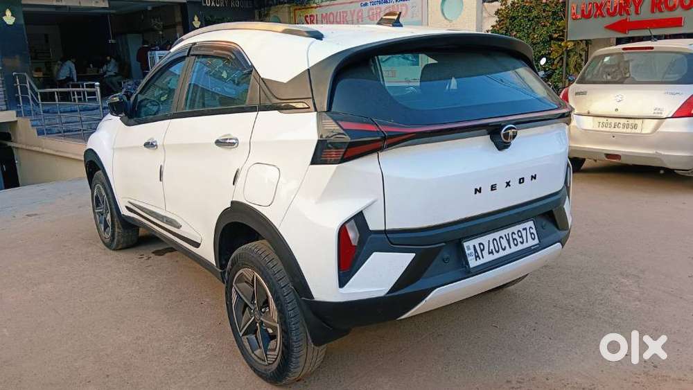 Tata Nexon Creative Plus 1.2 Revotron Petrol 6 Amt, 2024, Petrol