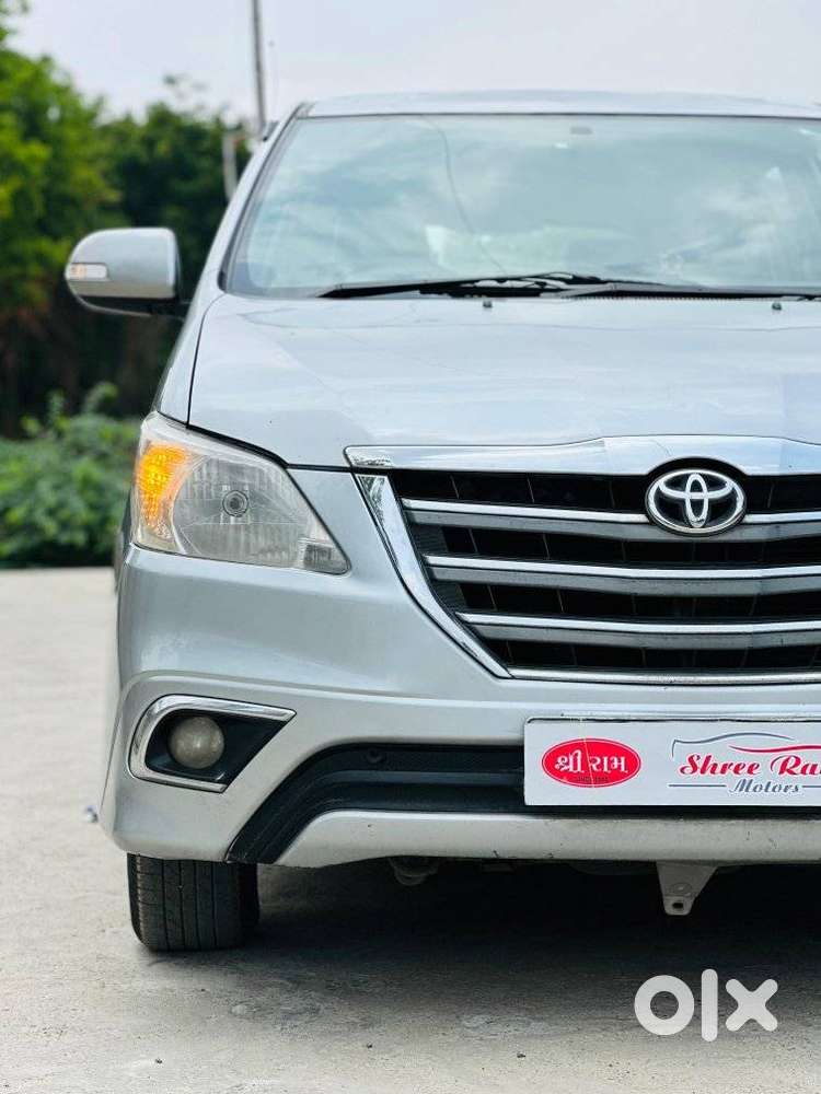 Toyota Innova [ ] 2.5 V Diesel 7 Str, 2015, Diesel