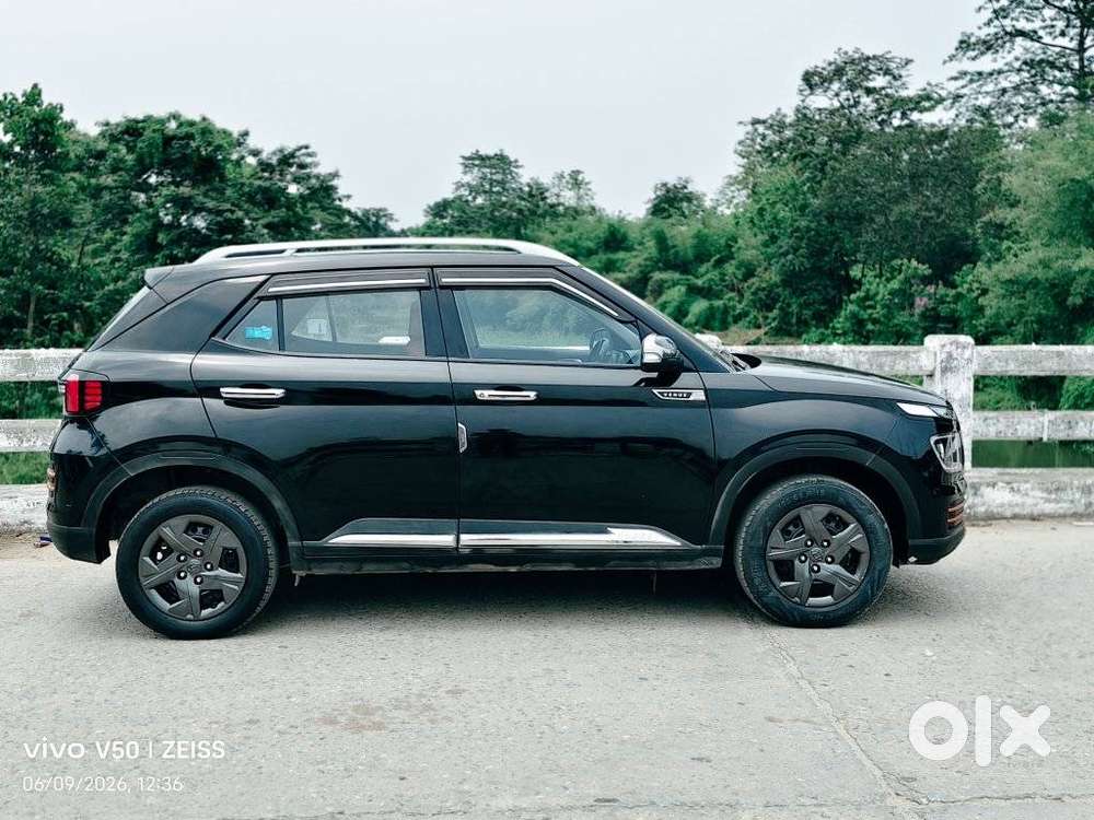Hyundai Venue 1.2 S (o), 2023, Petrol