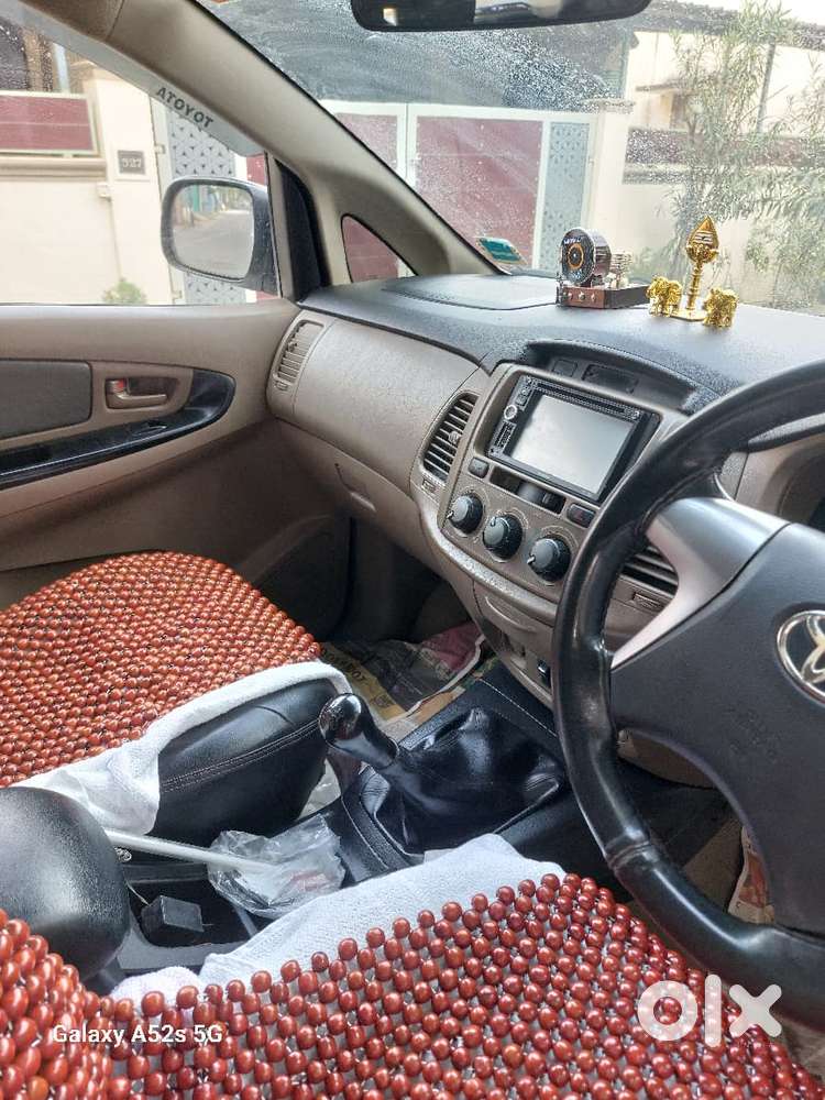 Toyota Innova 2.5 G (diesel) 8 Seater, 2015, Diesel