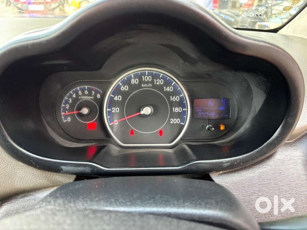 Hyundai I10 Sportz At, 2013, Petrol