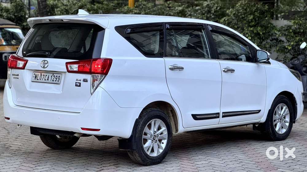 Toyota Innova Crysta