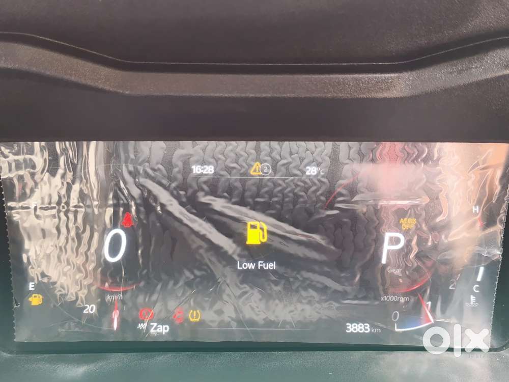 Mahindra Xuv 3xo Ax7l 1.2 Petrol At (pg), 2026, Petrol