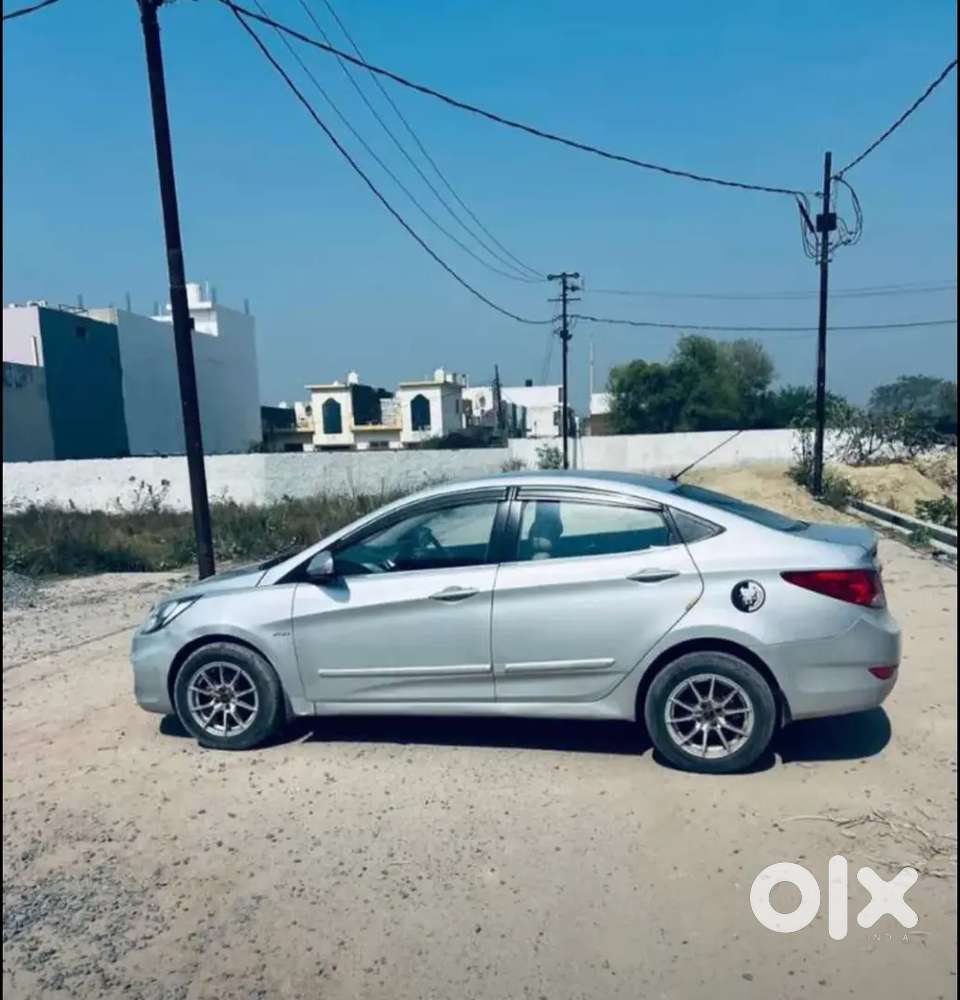 Hyundai Fluidic Verna 2011