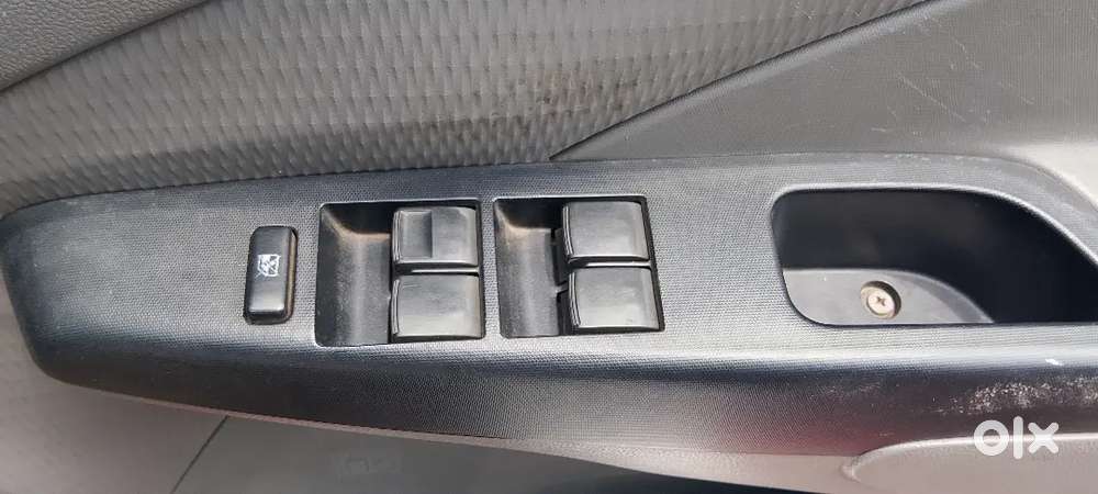 Toyota Etios 2011 Petrol 72000 Km Driven