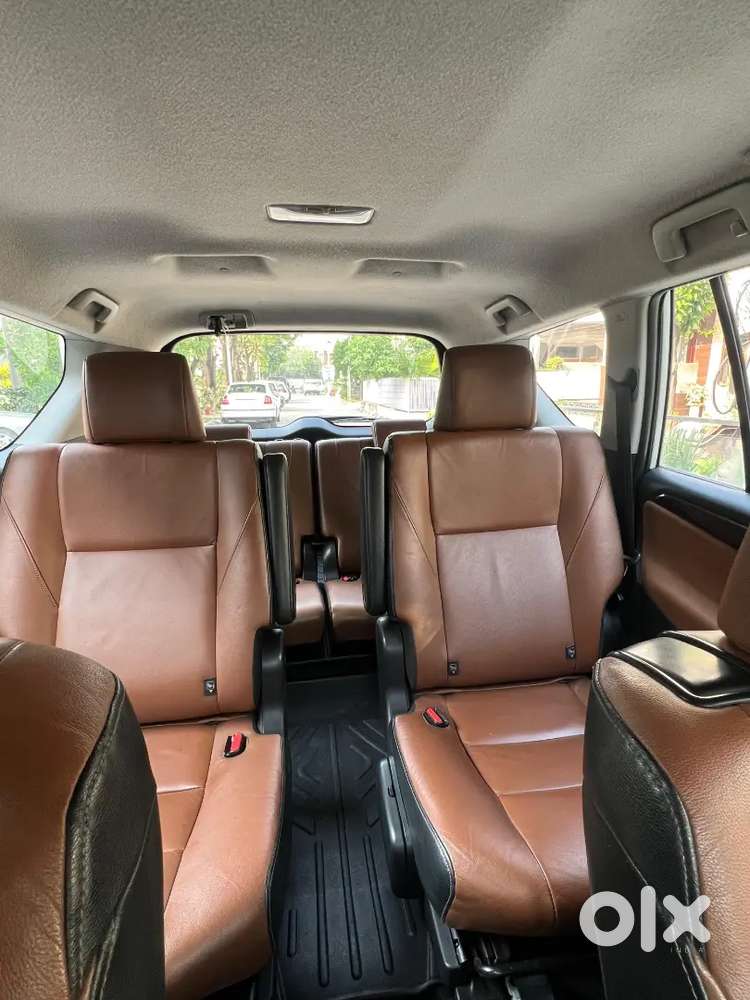 2.8 Top Model Innova Crysta 2016 Diesel Excellent Condition