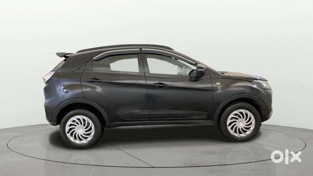 Tata Nexon 1.2 Revotron Xz, 2023, Petrol