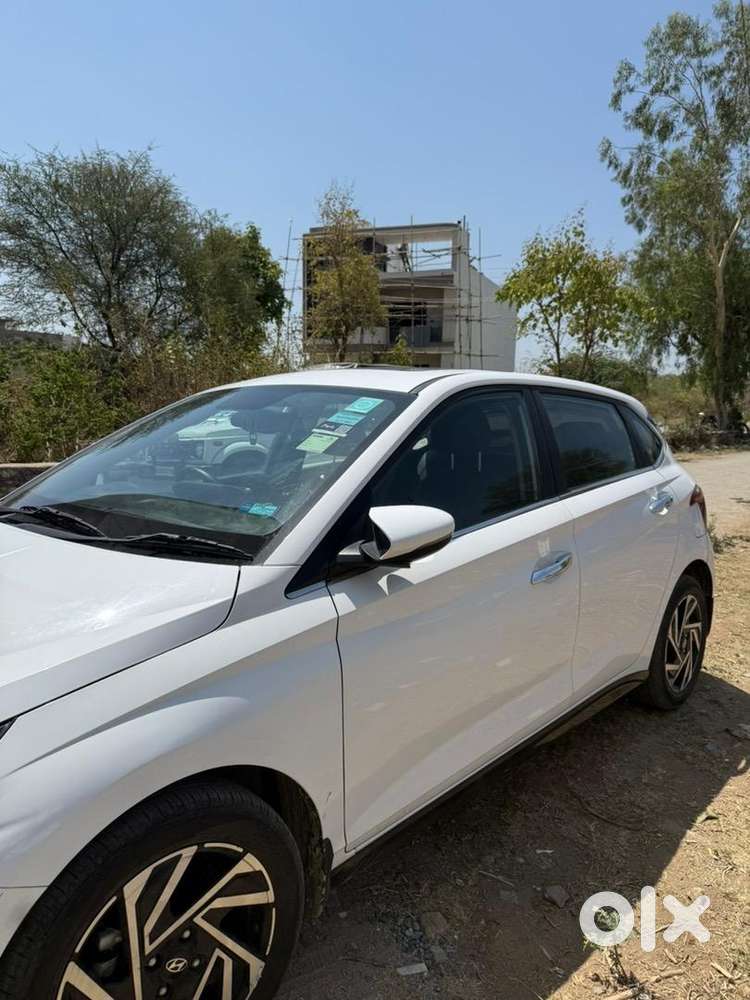 Hyundai I20 2024 Petrol 28000 Km Driven