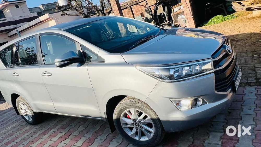 Toyota Innova Crysta 2017 Diesel Well Maintained