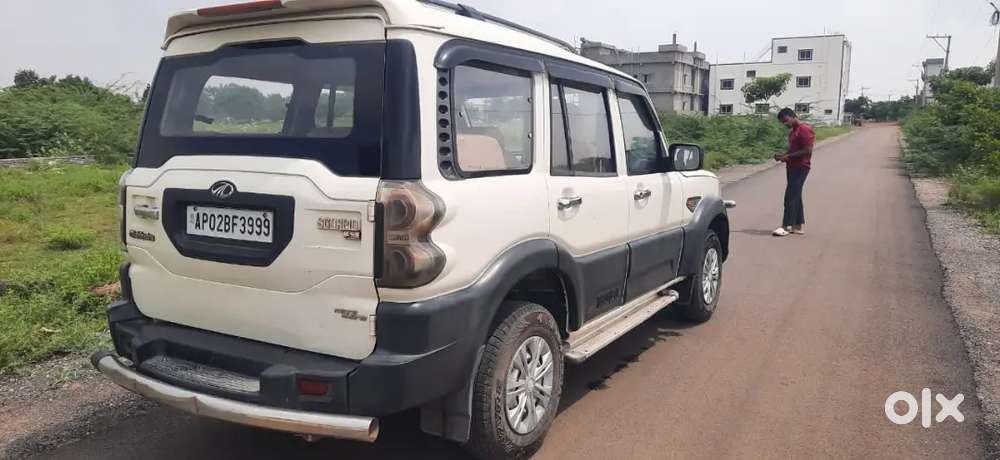 Mahindra Scorpio 2016 Diesel Well Maintained