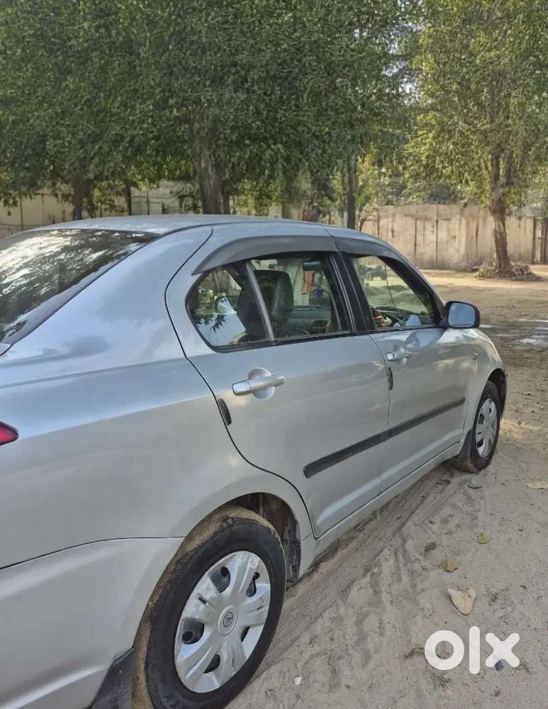 Maruti Suzuki Swift Dzire 2010 Petrol