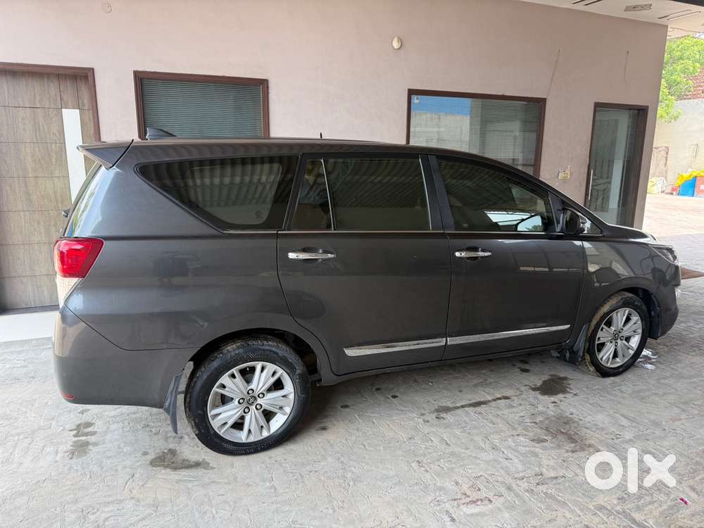 Toyota Innova Crysta 2020
