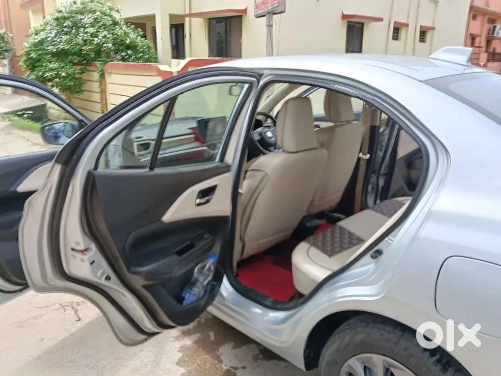 Maruti Suzuki Dzire 1.2 Vxi 2025