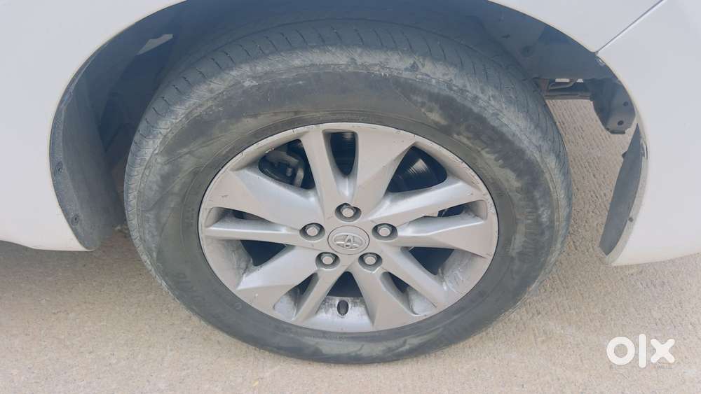 Toyota Innova Crysta 2.4 Gx Mt, 2023, Diesel