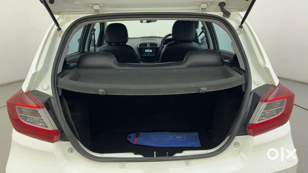 Tata Tiago 1.2 Revotron Xt Option, 2023, Petrol