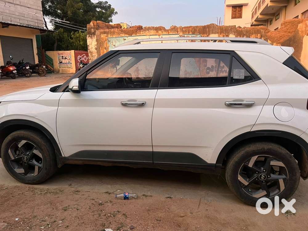 Hyundai Venue Petrol 2019