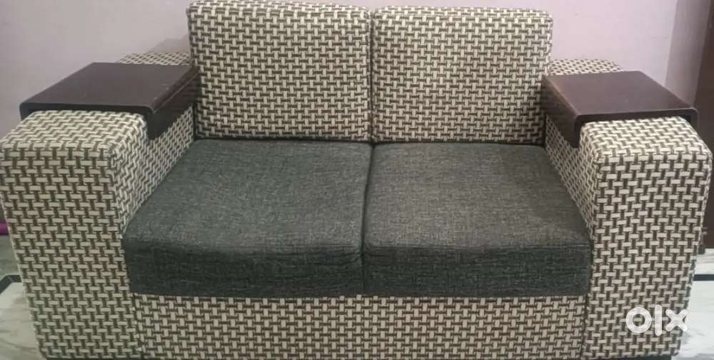 A total of 7 sitter sofa