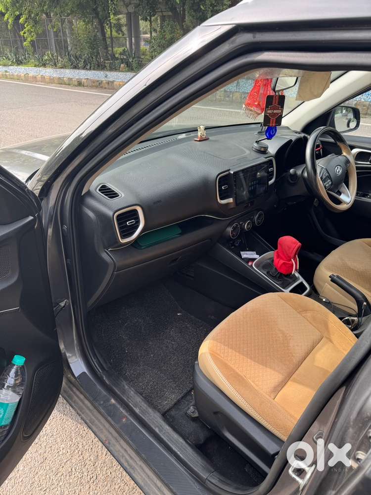 Hyundai Venue 2022 (in Warranty)