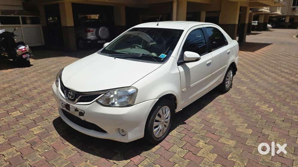 Toyota Etios V, 2015, Petrol