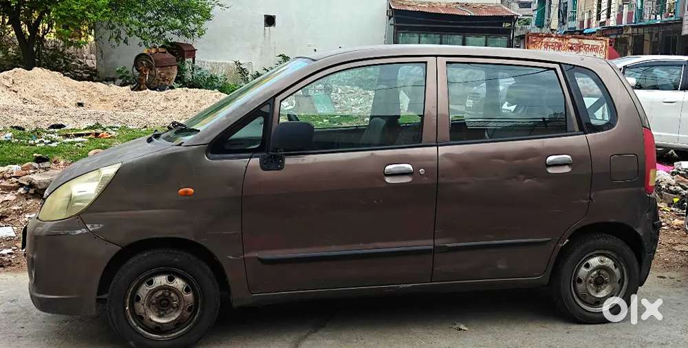 Maruti Suzuki Zen Estilo 2011