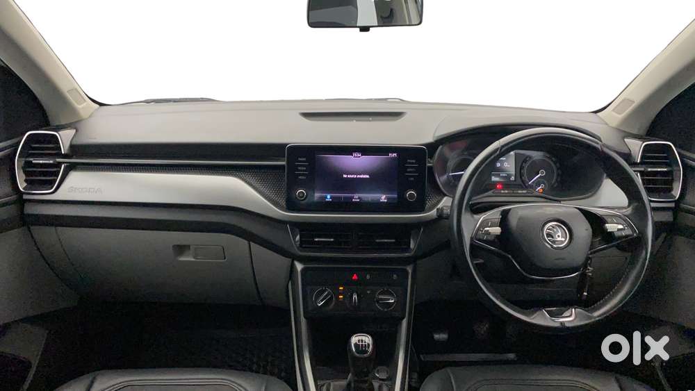 Skoda Kushaq 1.0 Tsi Ambition, 2022, Petrol