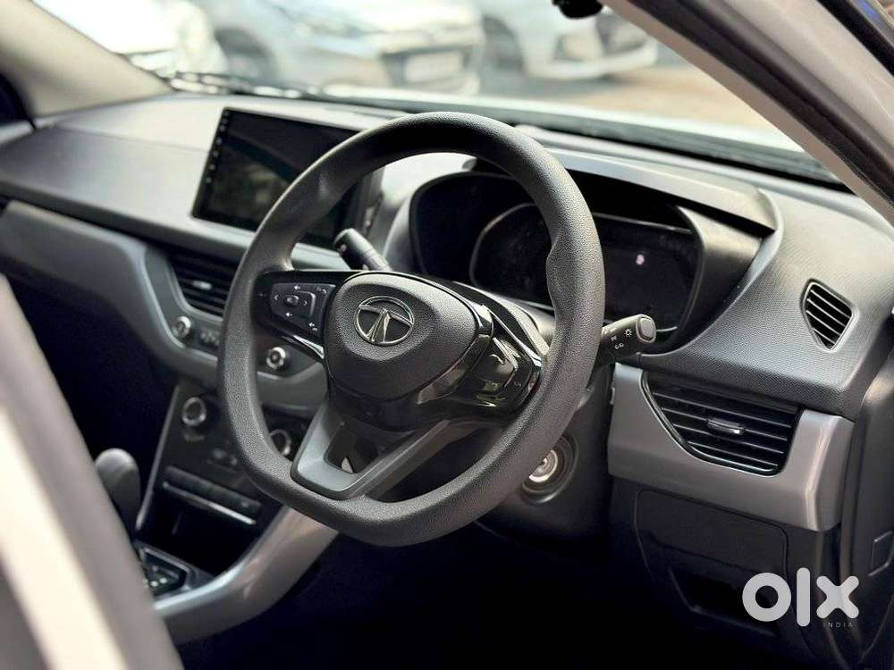 Tata Nexon 1.2 Revotron Xma Amt (s), 2022, Petrol