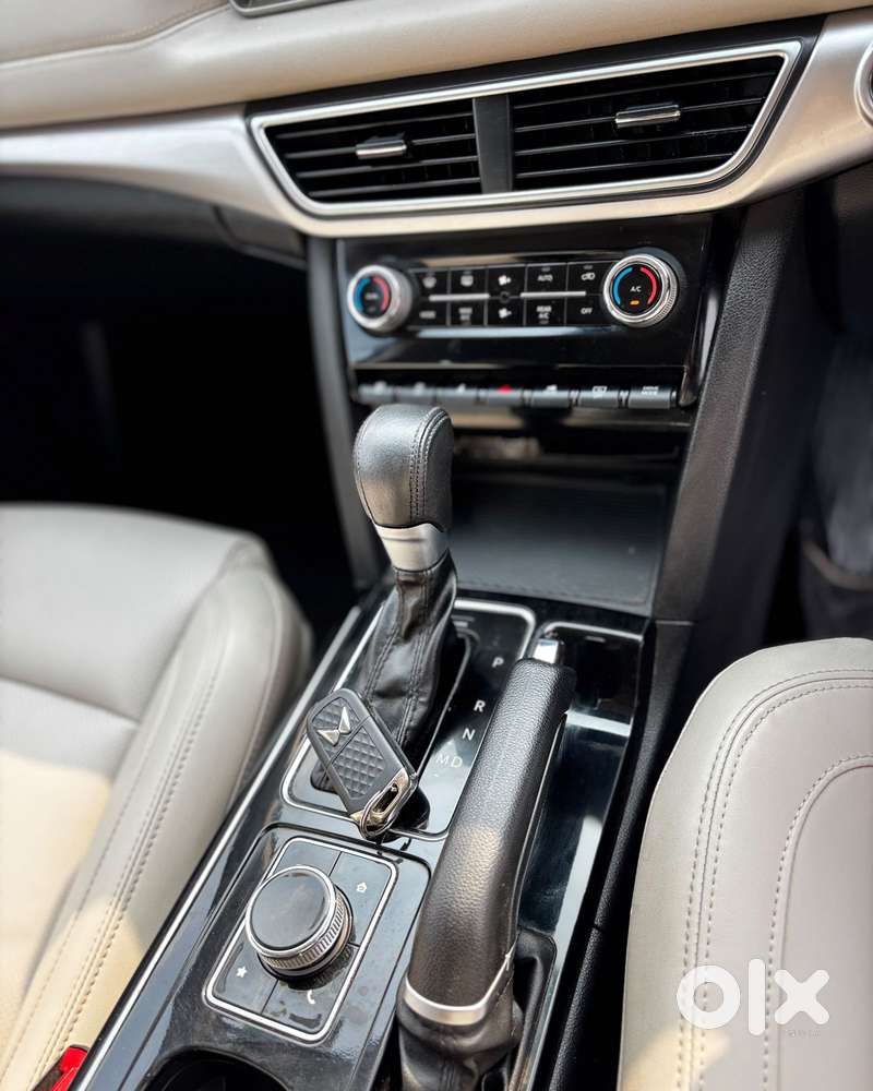 Mahindra Xuv700 2.2 Ax 7 Diesel At Str, 2023, Diesel