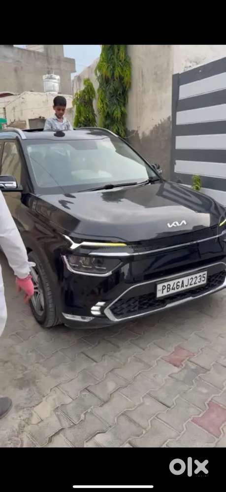 Kia Carens 2022 Diesel Manual Top Model Today Price Is 1985000 +