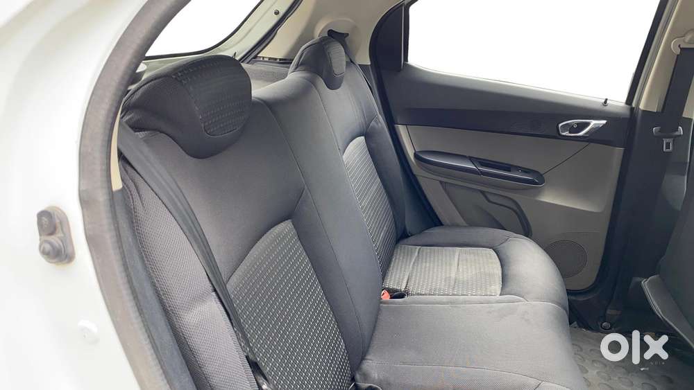 Tata Tiago 1.2 Revotron Xz, 2016, Petrol
