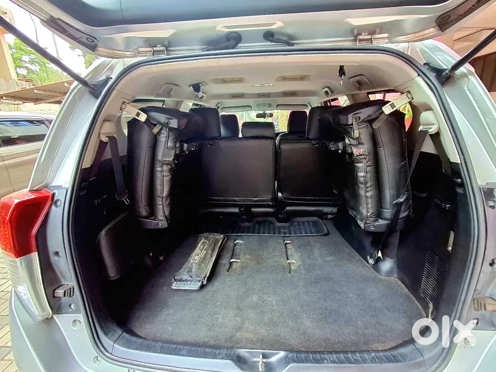 Toyota Innova Crysta 2017 G4,  8 Str, Well Maintained.