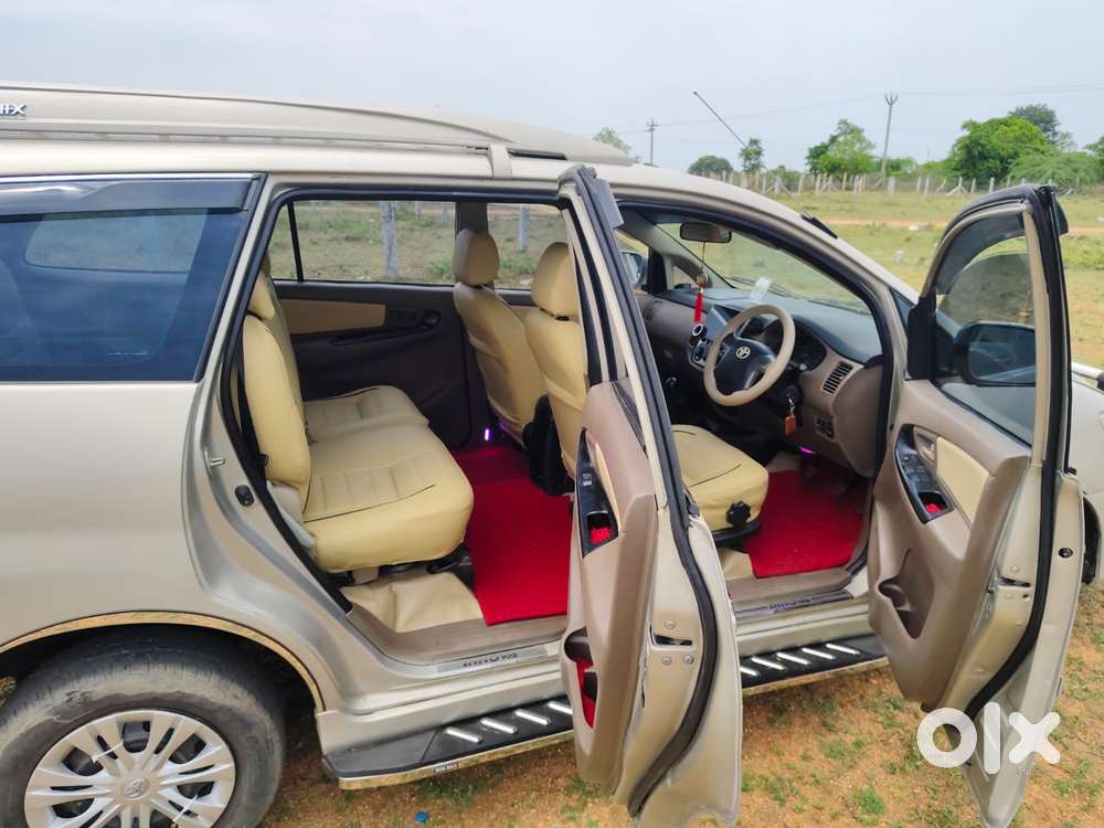 Toyota Innova 2.5 G (diesel) 8 Seater, 2016, Diesel