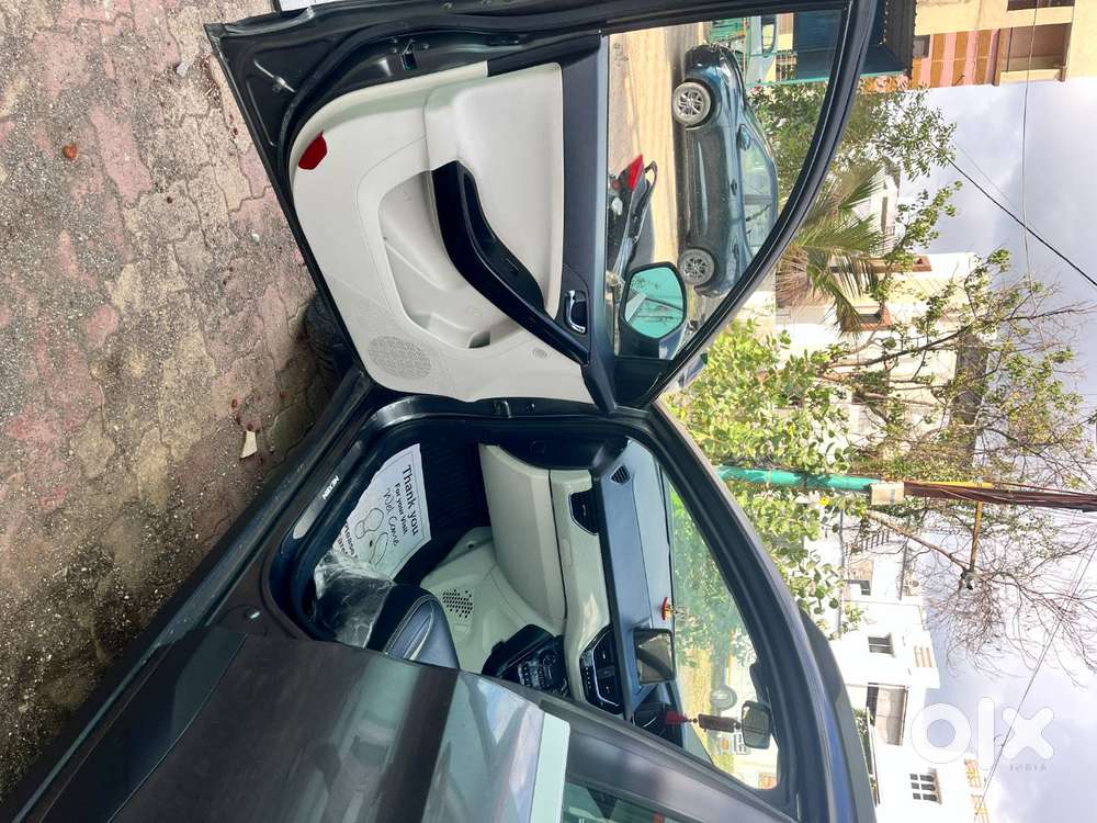 Tata Nexon Xz+s 2022 Petrol Mt (with Sunroof)-15k Km Driven Single Own