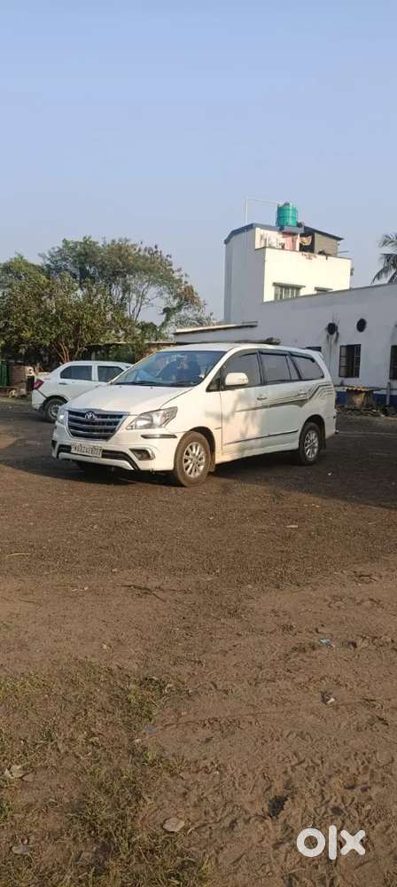 Toyota Innova 2014 Diesel 130000 Km Driven