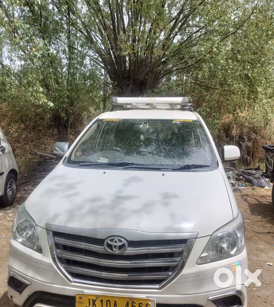 Toyota Innova 2015