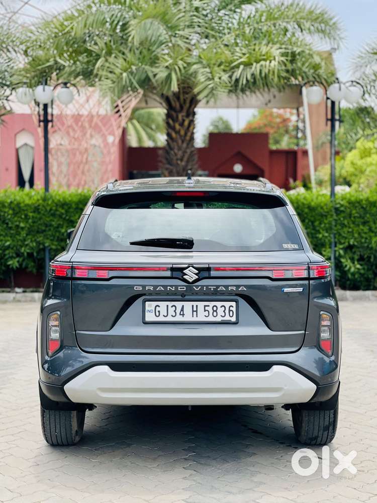 Maruti Suzuki Grand Vitara 1.5 Alpha Smart Hybrid At, 2023, Petrol
